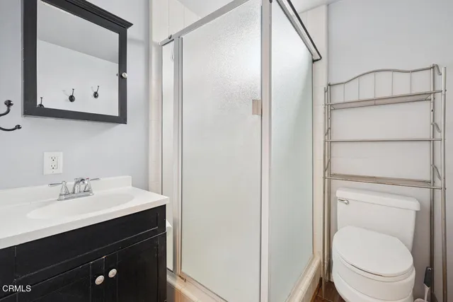 $1,199,000 | 2867 Pierpont Boulevard, Ventura, CA 93001