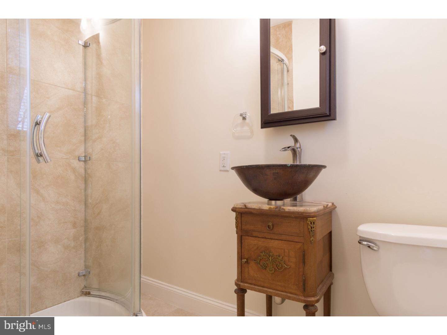 1004 Piper Road Wilmington, DE 19803 - Photo 17 of 25 Master Bathroom