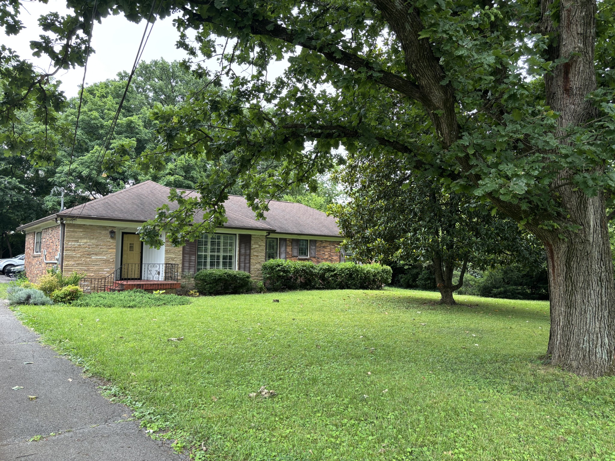 3836 Cross Creek Road Nashville, TN 37215 - Photo 3 of 15