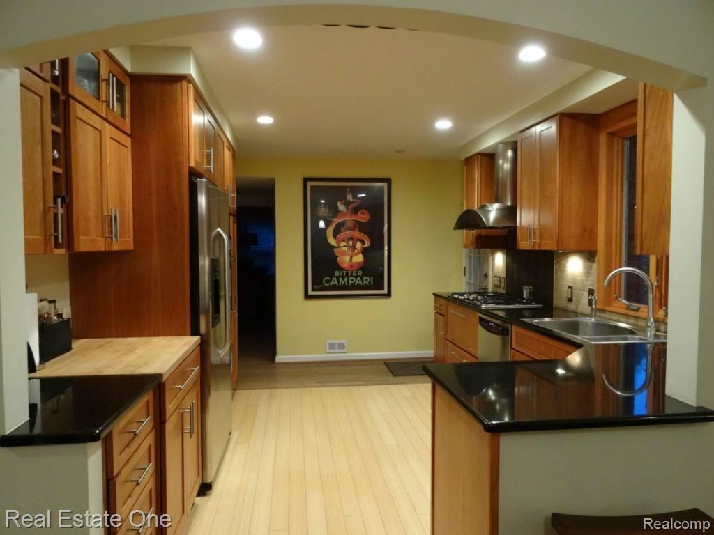 4039 Kenmore Road Berkley, MI 48072 - Photo 14 of 31 13 Kitchen - 1.jpg