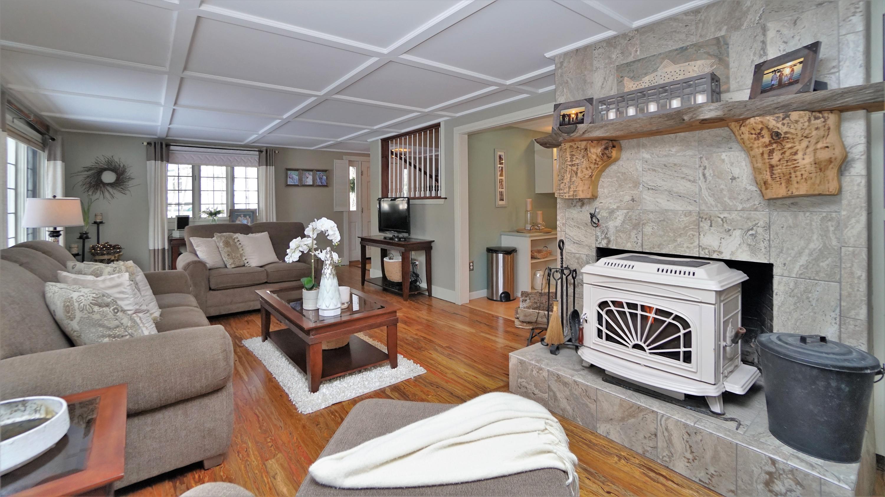152 Hearthside Road Standish, ME 04084 - Photo 9 of 42 152 Hearthside Road PIX 17