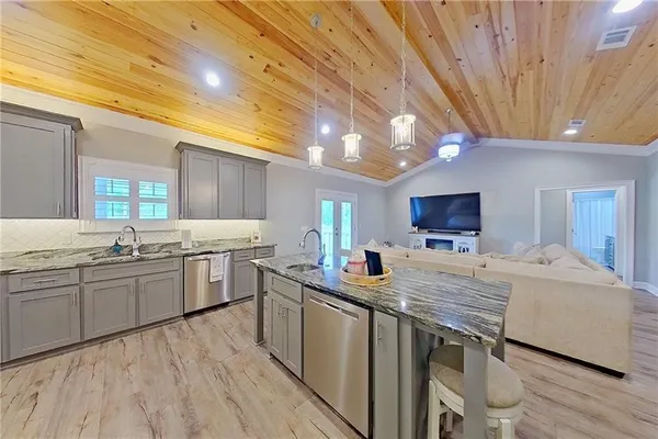$537,500 | 1296 North River Oaks Drive, Blackshear, GA 31516