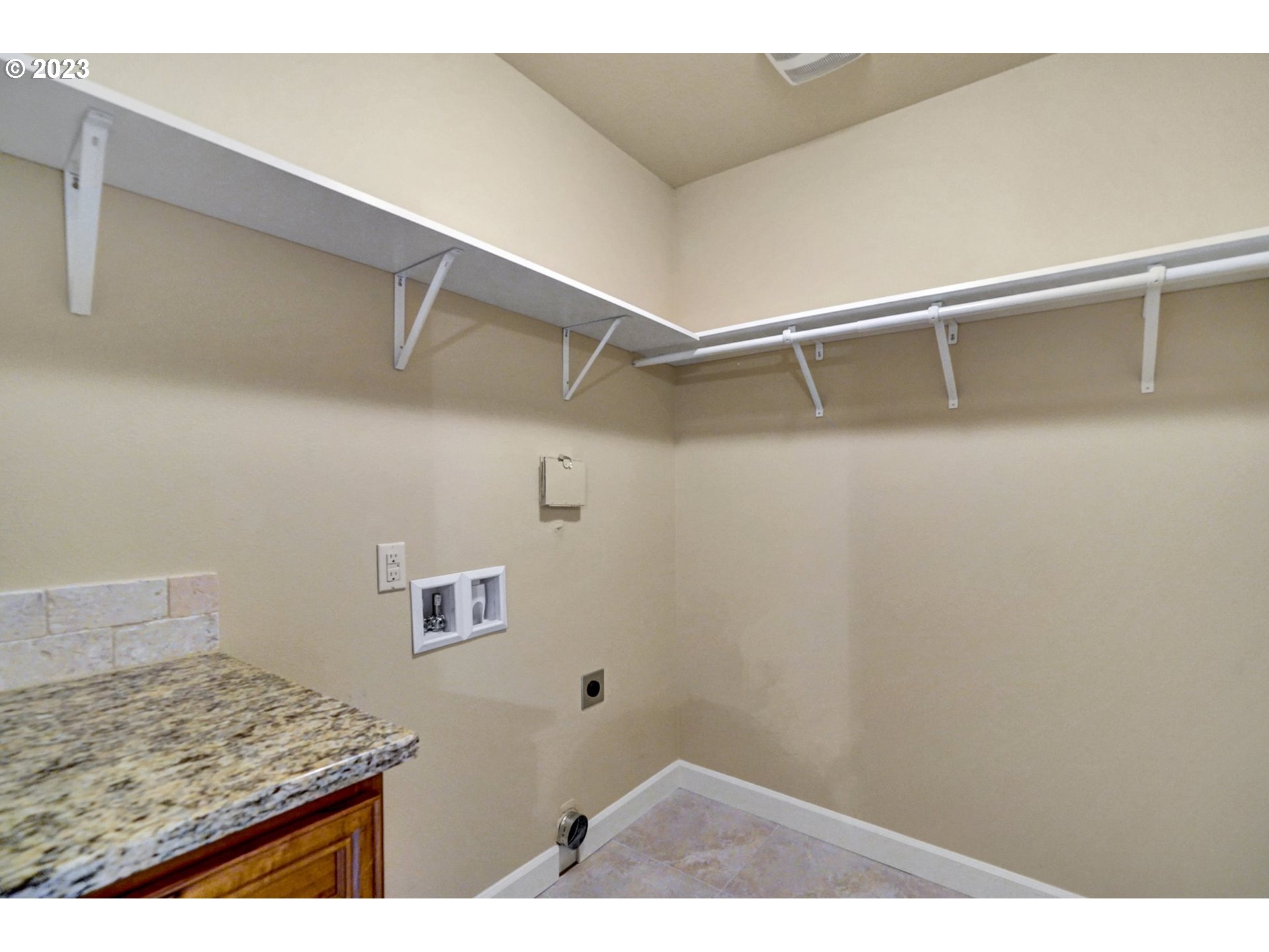 235 North 33rd Court Ridgefield, WA 98642 - Photo 21 of 30 a view of utility room
