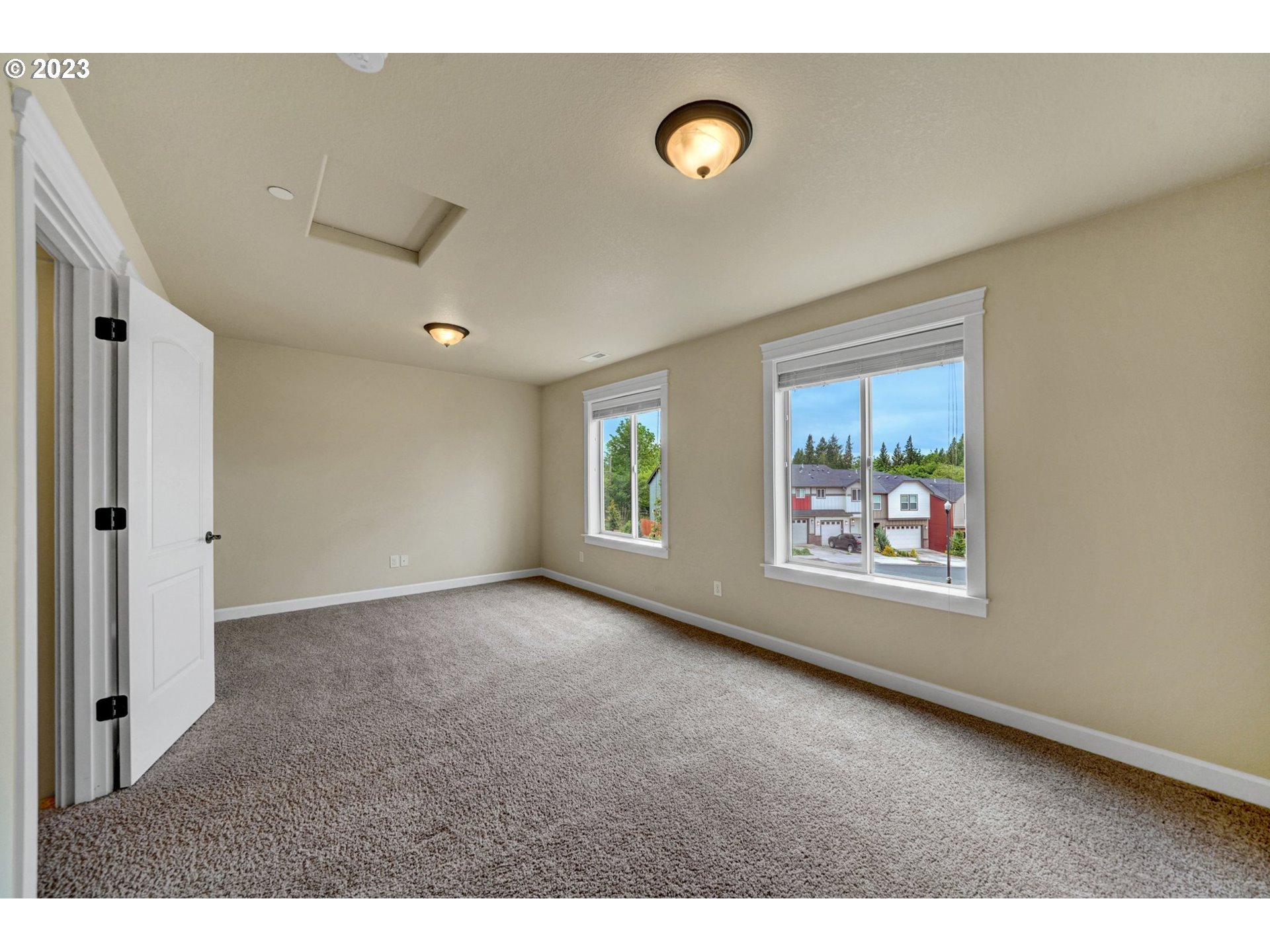 235 North 33rd Court Ridgefield, WA 98642 - Photo 23 of 30 a view of an empty room with a window