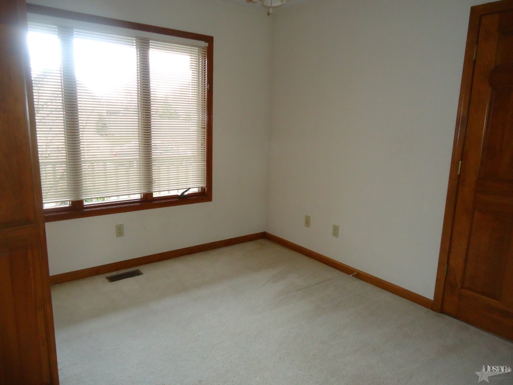 1931 Oakville Road Fort Wayne, IN 46818 - Photo 18 of 30