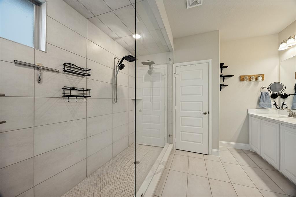 8795 County Road 502 Blue Ridge, TX 75424 - Photo 21 of 33 2nd level primary bath with super shower