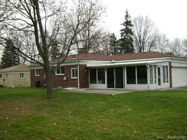 28166 Thorny Brae Road Farmington, MI 48331 - Photo 14 of 16 View of Florida Room