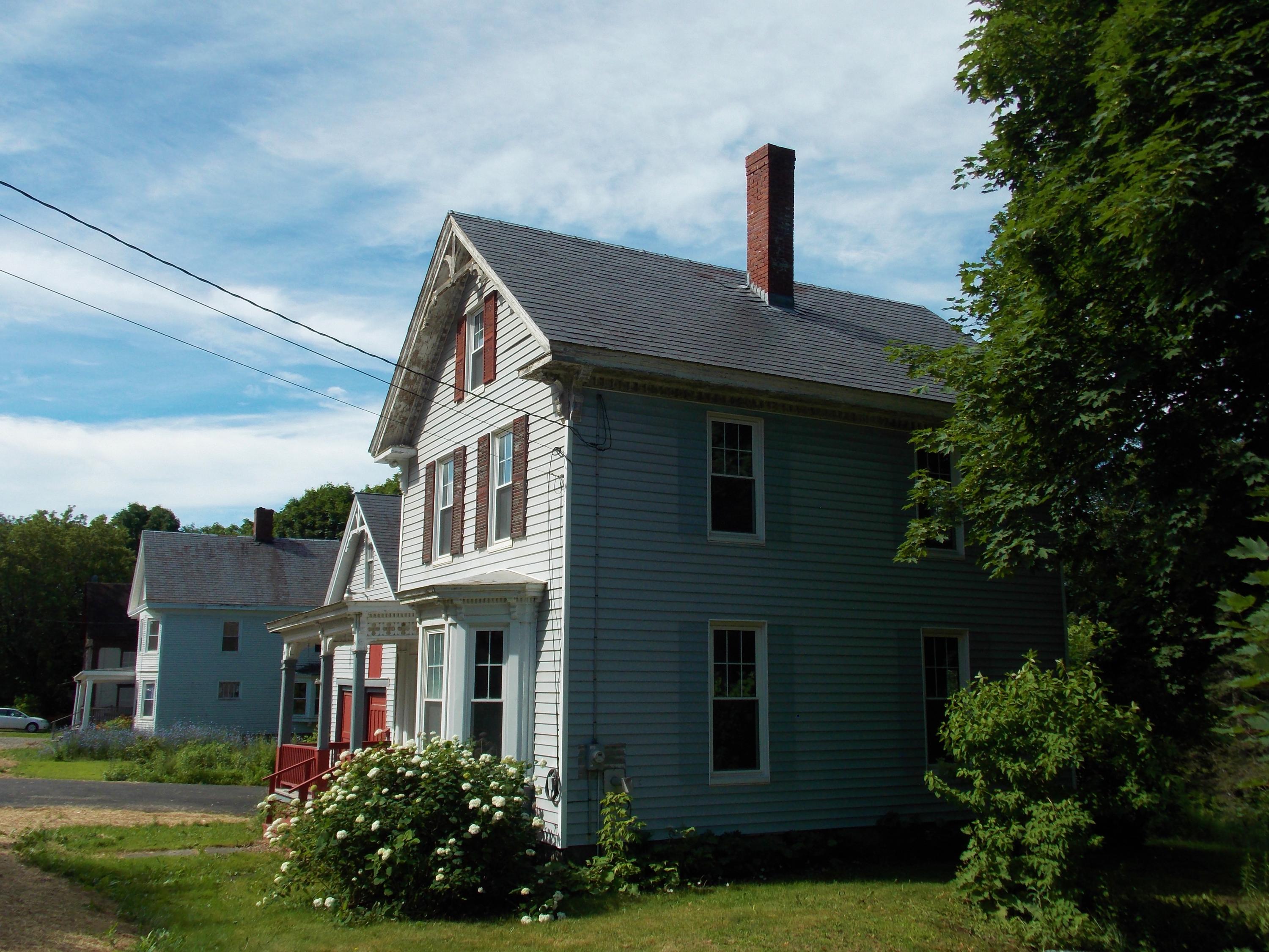 107 Spring Street Dexter, ME 04930 - Photo 4 of 43 DSCN2657