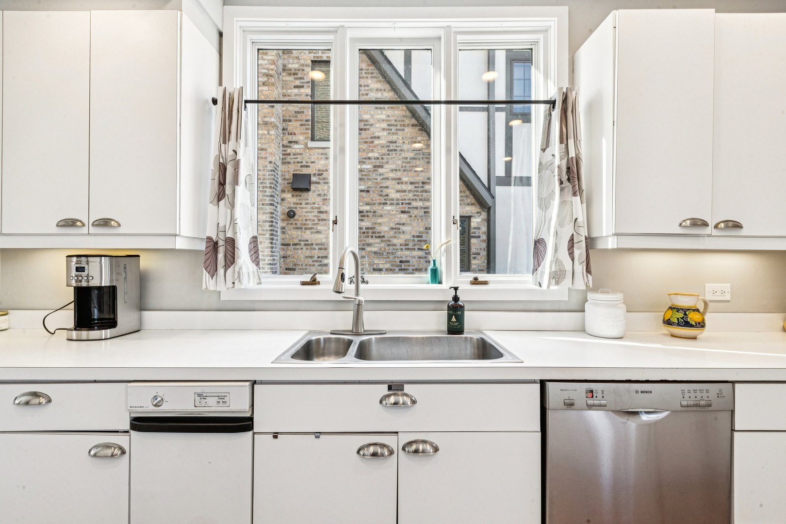 1115 Colfax Street Evanston, IL 60201 - Photo 18 of 63