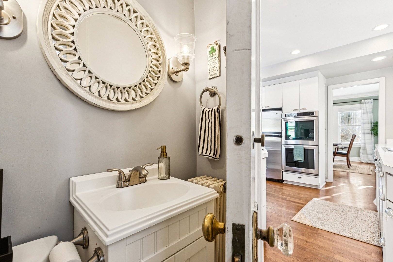 1115 Colfax Street Evanston, IL 60201 - Photo 21 of 63