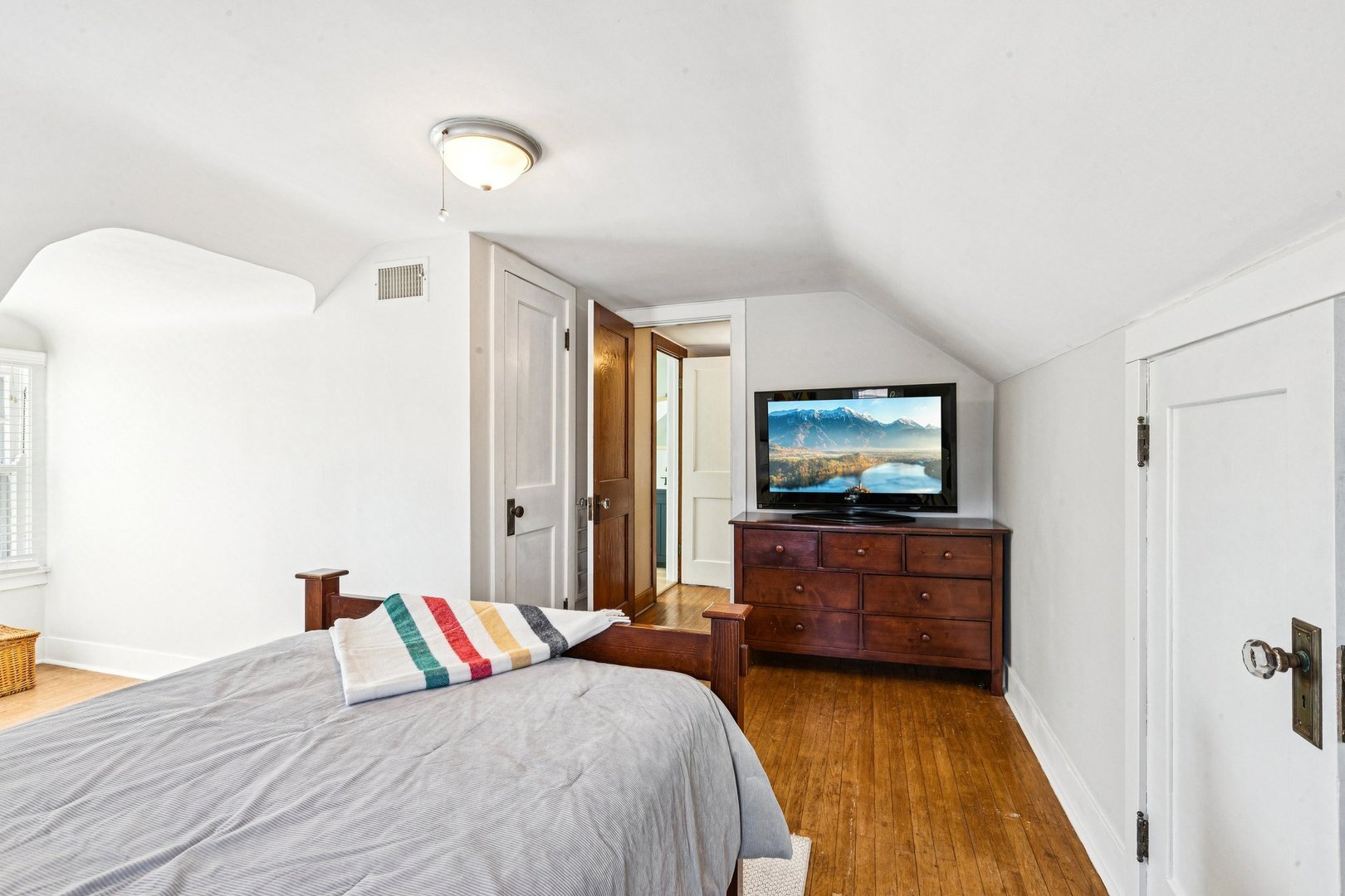 1115 Colfax Street Evanston, IL 60201 - Photo 36 of 63