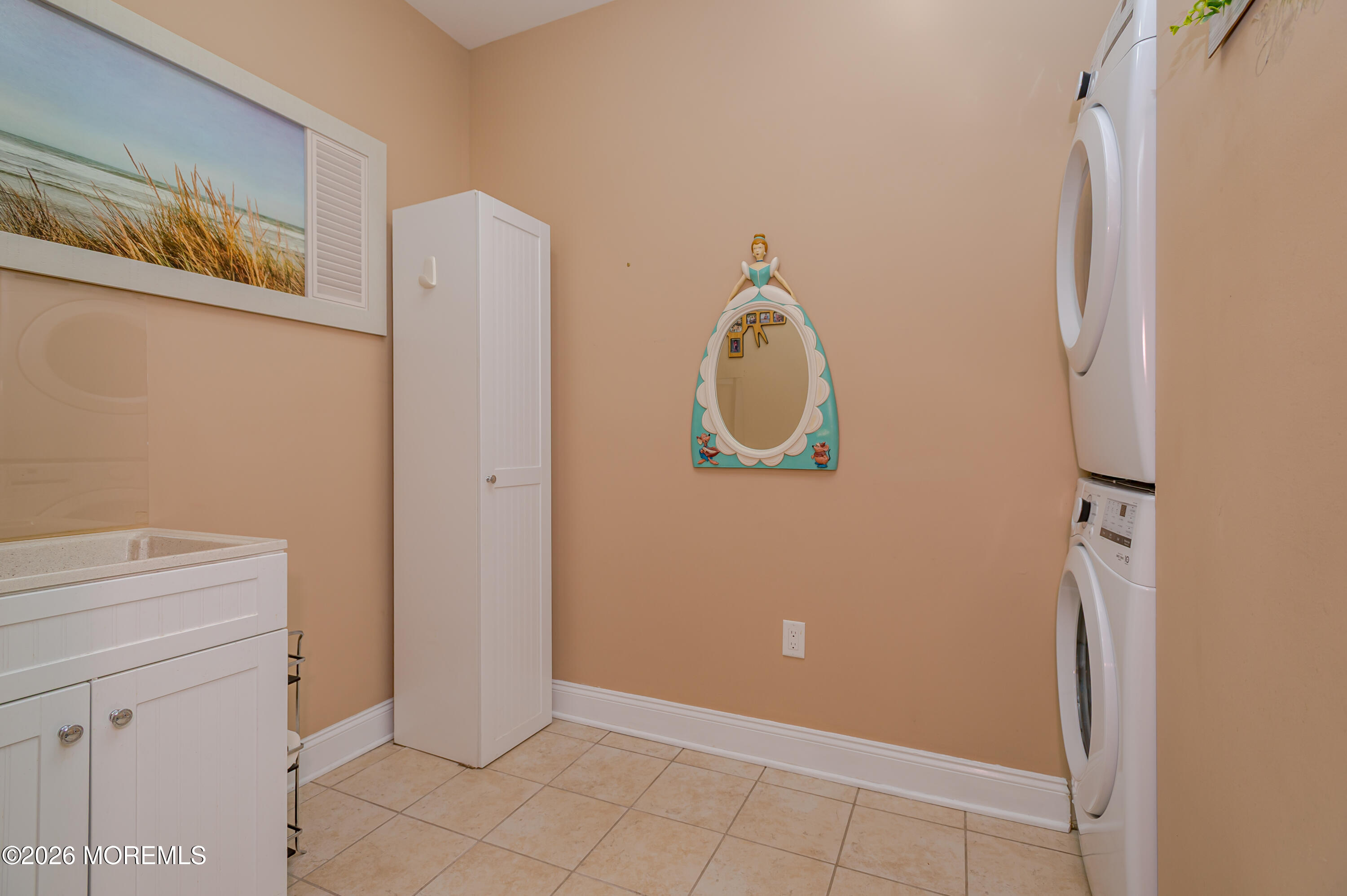 5 Tree Line Drive Freehold, NJ 07728 - Photo 21 of 57 LR-8423