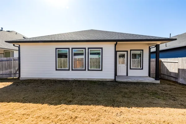 $1,995 | 141 Yellowstone Drive, Kyle, TX 78640