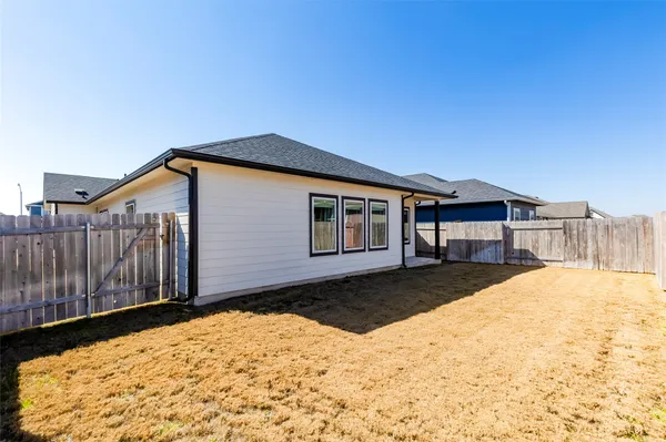 $1,995 | 141 Yellowstone Drive, Kyle, TX 78640