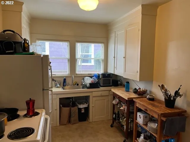 $949,000 | 2223 Northeast 9th Avenue, Portland, OR 97212