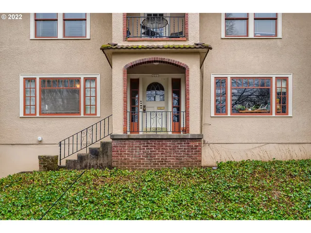 $949,000 | 2223 Northeast 9th Avenue, Portland, OR 97212