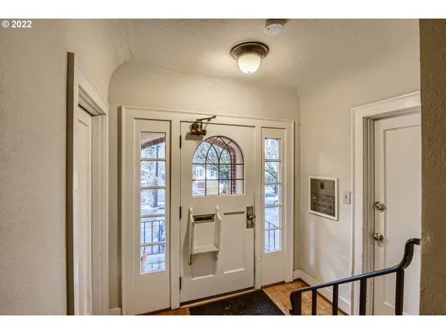 $949,000 | 2223 Northeast 9th Avenue, Portland, OR 97212