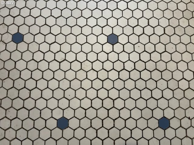 2223 Northeast 9th Avenue Portland, OR 97212 - Photo 9 of 33