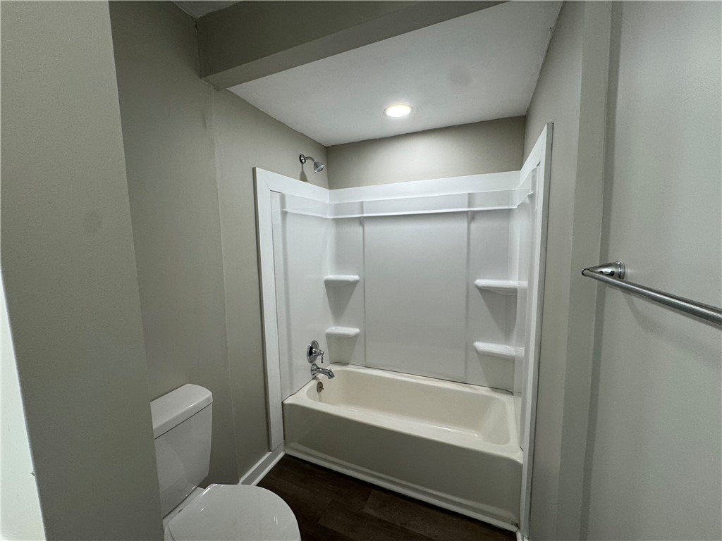 3107 Prim Place Brunswick, GA 31520 - Photo 15 of 24 2nd Bath