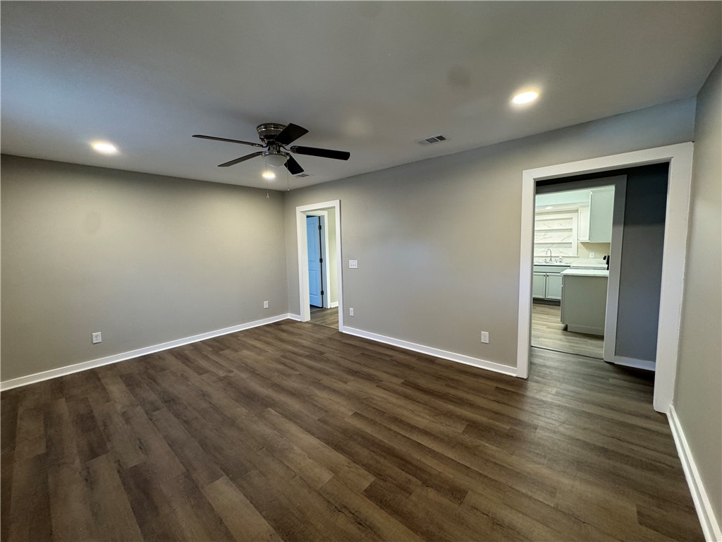 3107 Prim Place Brunswick, GA 31520 - Photo 2 of 24 Entry/Foyer/Sitting Room