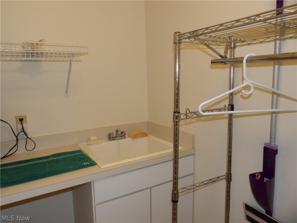 6695 Clingan Road, Unit 15 Youngstown, OH 44514 - Photo 13 of 19