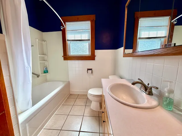 $260,000 | 214 North Chestnut Street, Huntingburg, IN 47542