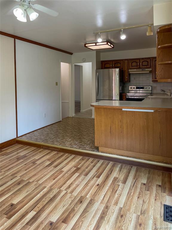 8412 Busch Street Center Line, MI 48015 - Photo 2 of 26