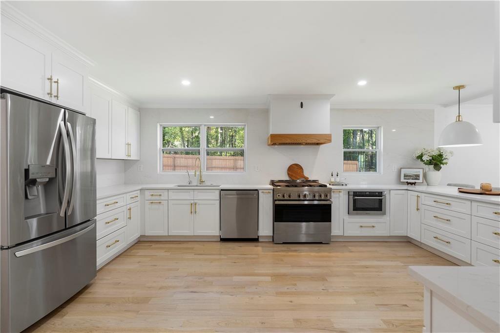 403 Rockbridge Road Southwest Lilburn, GA 30047 - Photo 11 of 72