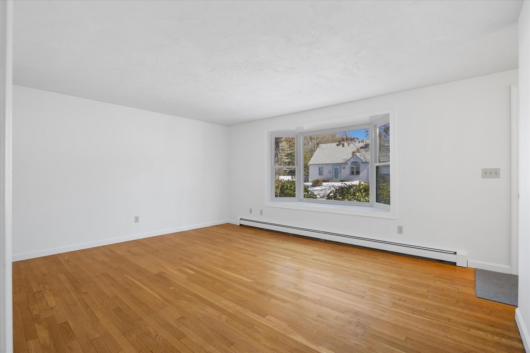 47 May Lane Centerville, MA 02632 - Photo 7 of 31 Living Room