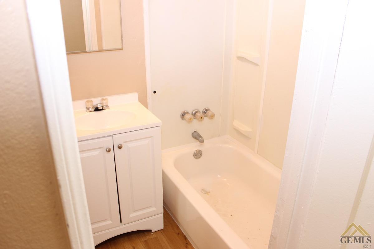 721 Decatur Street Bakersfield, CA 93308 - Photo 8 of 12 Gallery Image 8