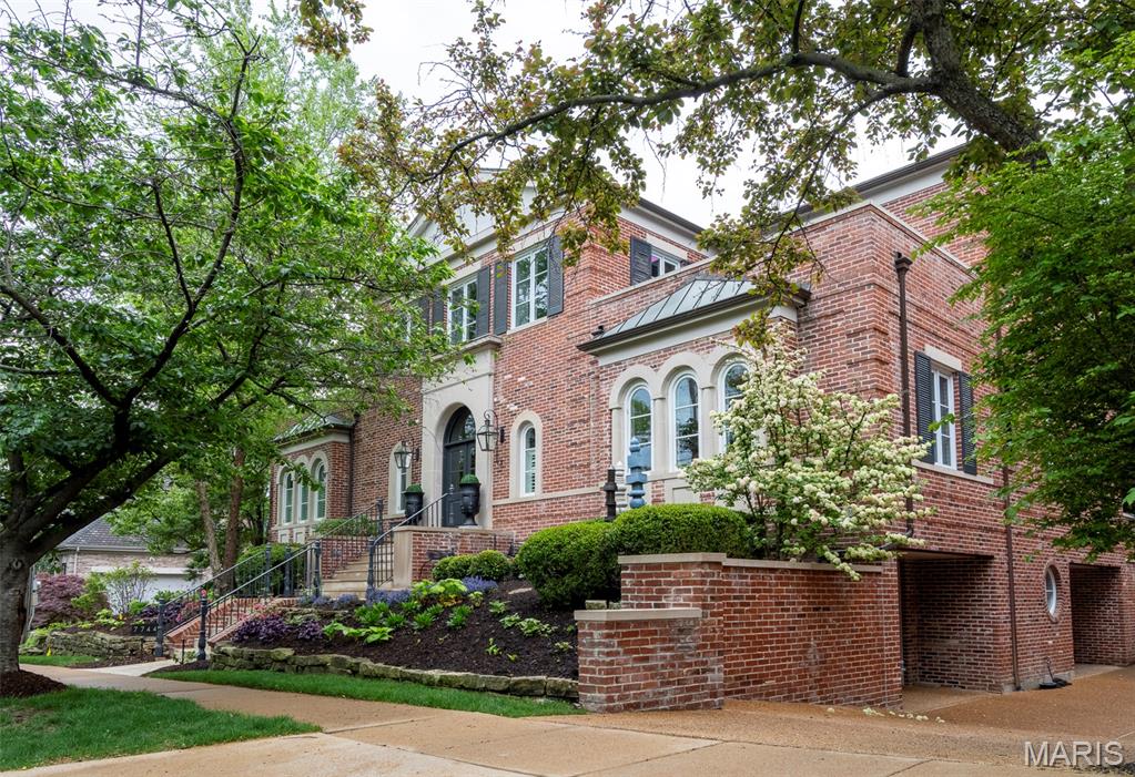 7744 Pershing Avenue Clayton, MO 63105 - Photo 2 of 37