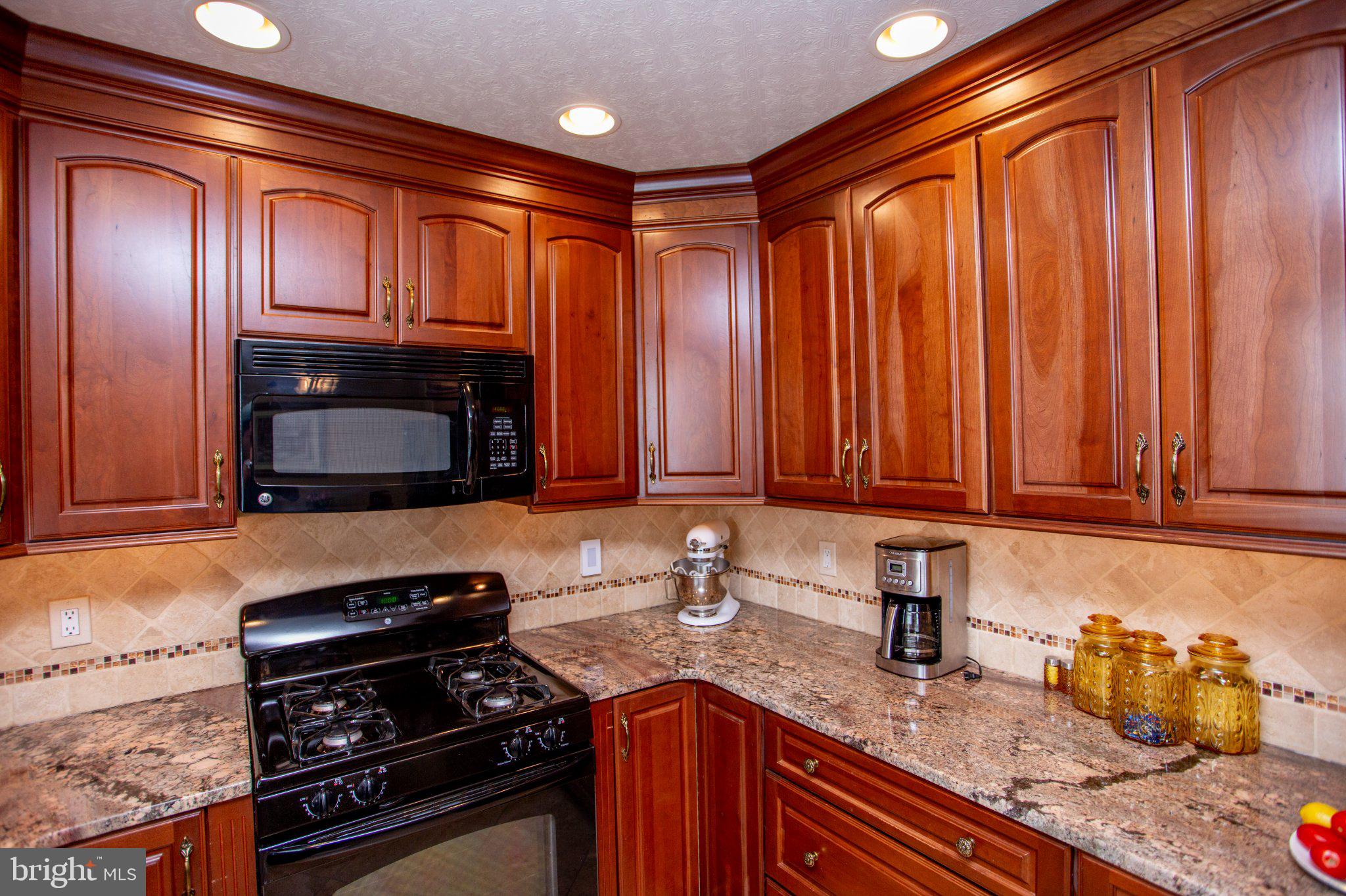 10213 Kilburn Road Philadelphia, PA 19114 - Photo 20 of 76 Gallery Image 20