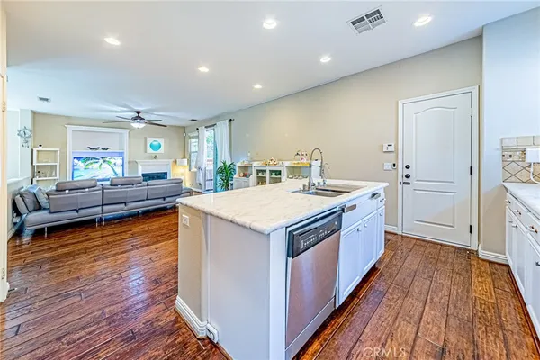 $849,990 | 25387 Playa Serena Drive, Valencia, CA 91381