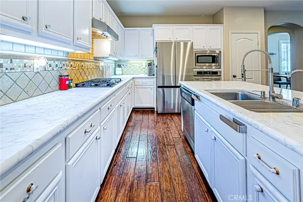 $849,990 | 25387 Playa Serena Drive, Valencia, CA 91381