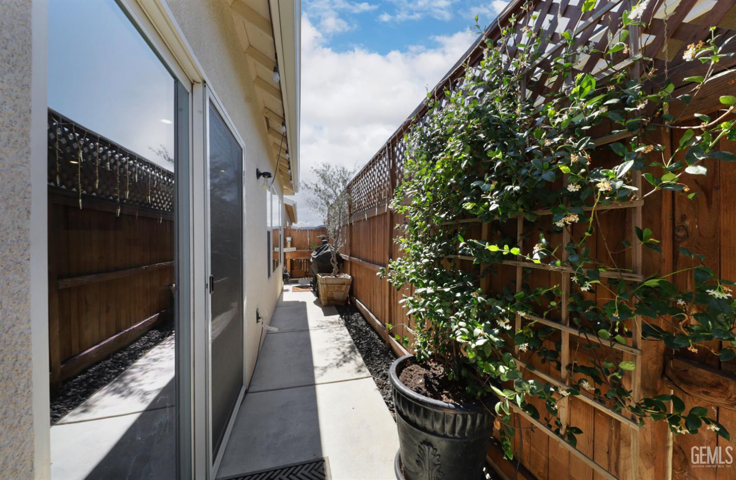 Undisclosed Address Shafter, CA 93263 - Photo 25 of 31