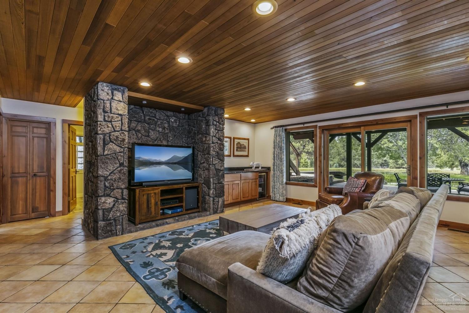 60485 Woodside Road Bend, OR 97702 - Photo 10 of 25 Additional Photo