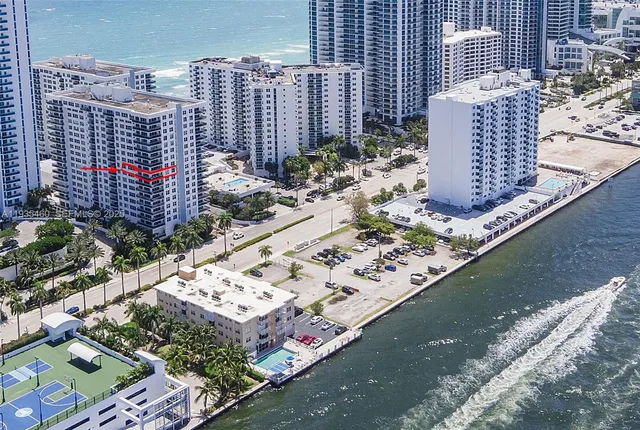 $4,300 | 2751 South Ocean Drive, Unit 1001N, Hollywood, FL 33019