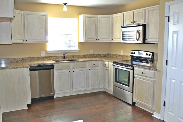 165 John King Road Crestview, FL 32539 - Photo 6 of 23 Kitchen 1