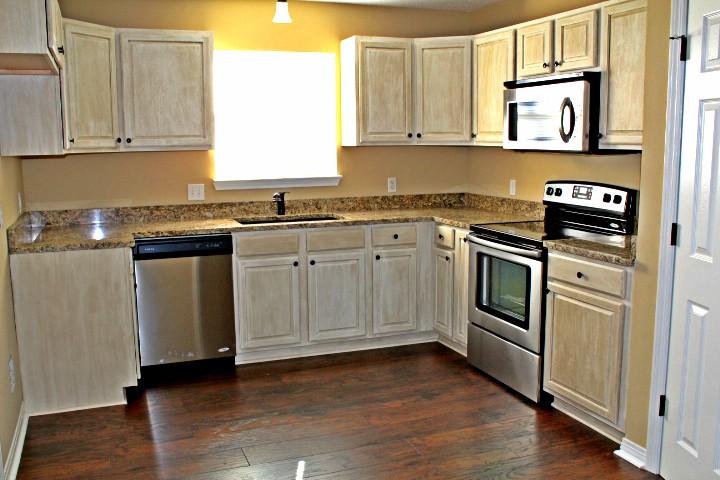 165 John King Road Crestview, FL 32539 - Photo 7 of 23 Kitchen 2
