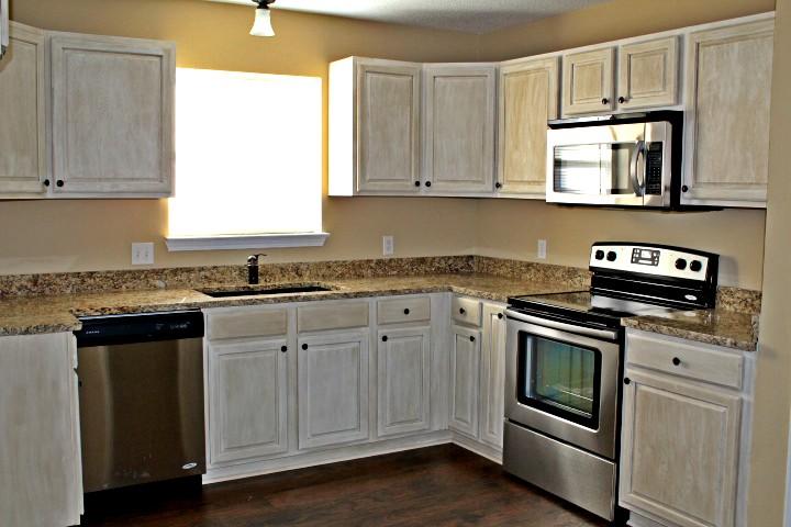165 John King Road Crestview, FL 32539 - Photo 8 of 23 Kitchen 3