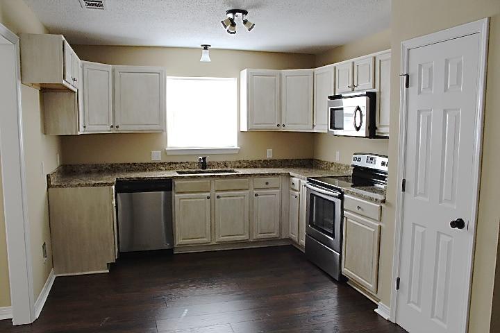 165 John King Road Crestview, FL 32539 - Photo 10 of 23 IMG_3216
