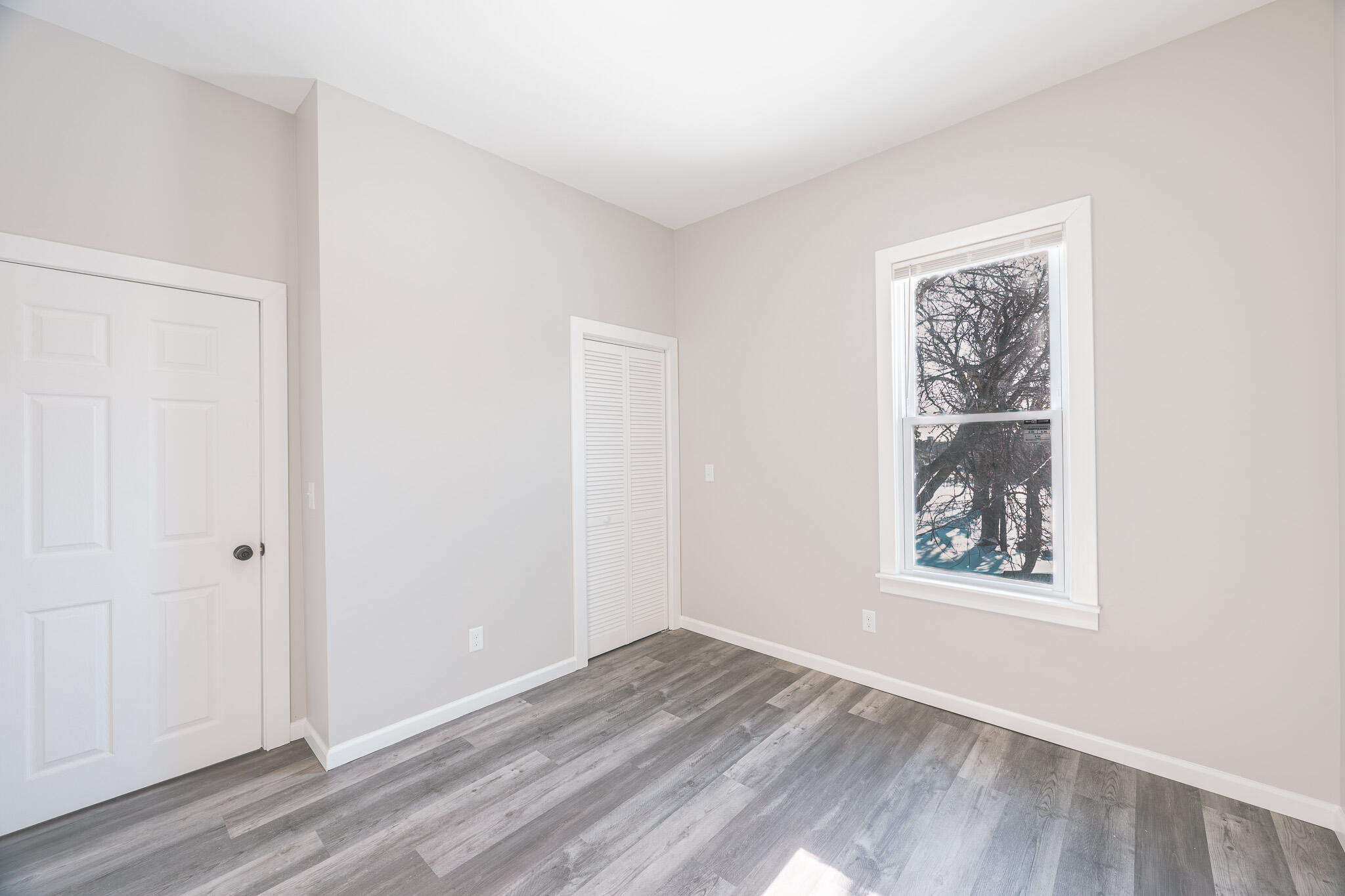 3513 West Lloyd Street, Unit 3515 Milwaukee, WI 53208 - Photo 17 of 24 2nd Floor Bedroom 2.2