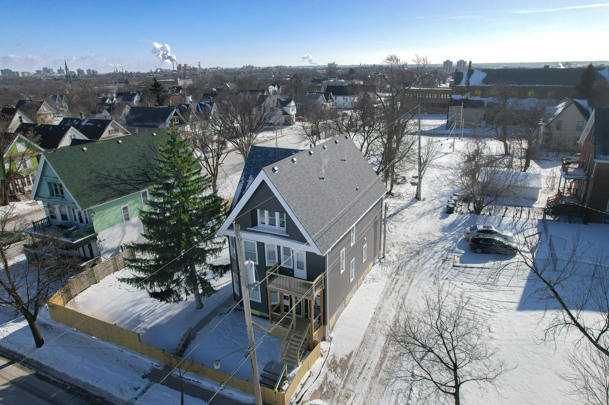 3513 West Lloyd Street, Unit 3515 Milwaukee, WI 53208 - Photo 24 of 24 Exterior Drone 1