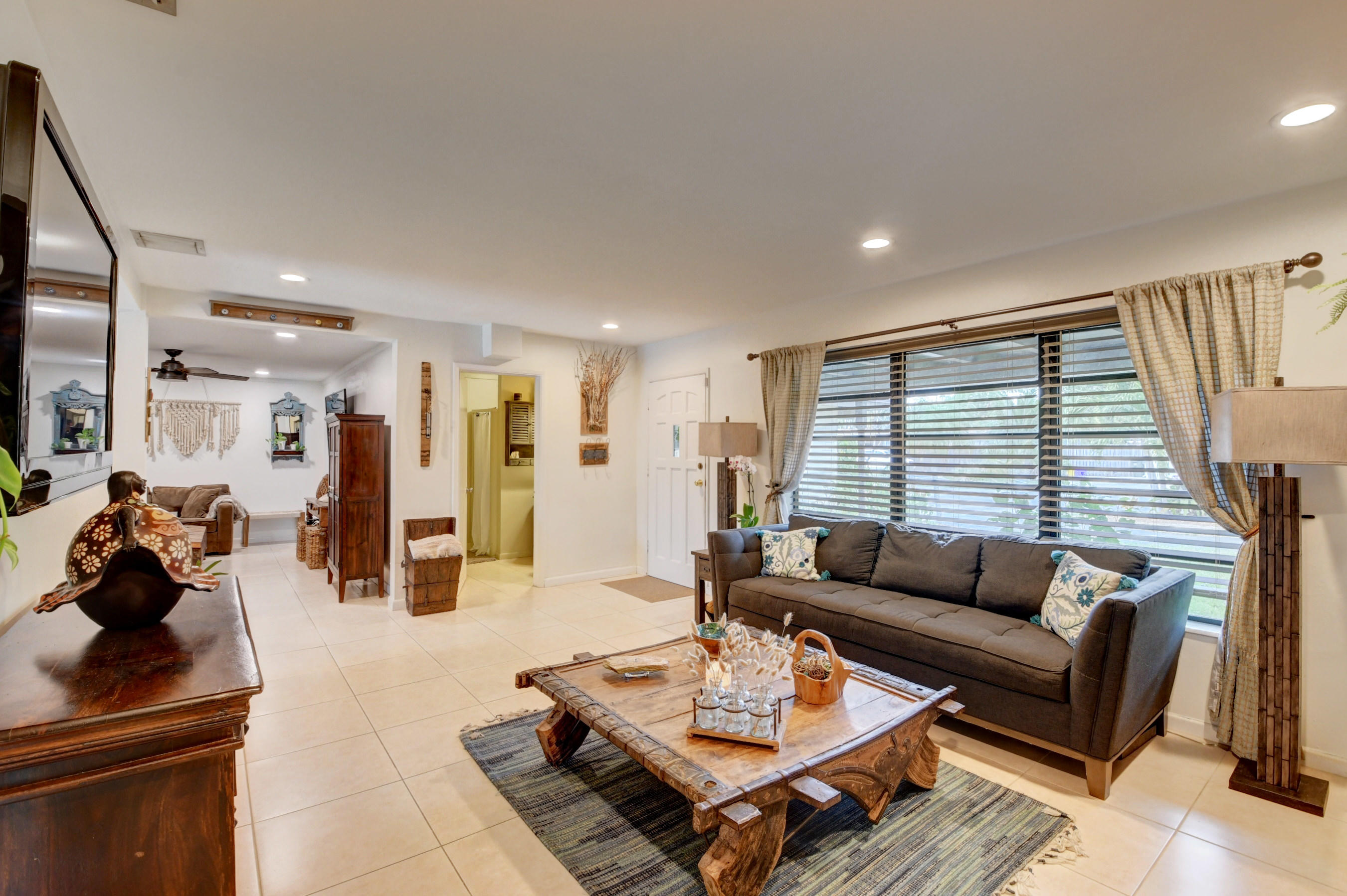 336 Northeast 28th Terrace Boca Raton, FL 33431 - Photo 15 of 37 16_dsc_7912_3_4_5_6