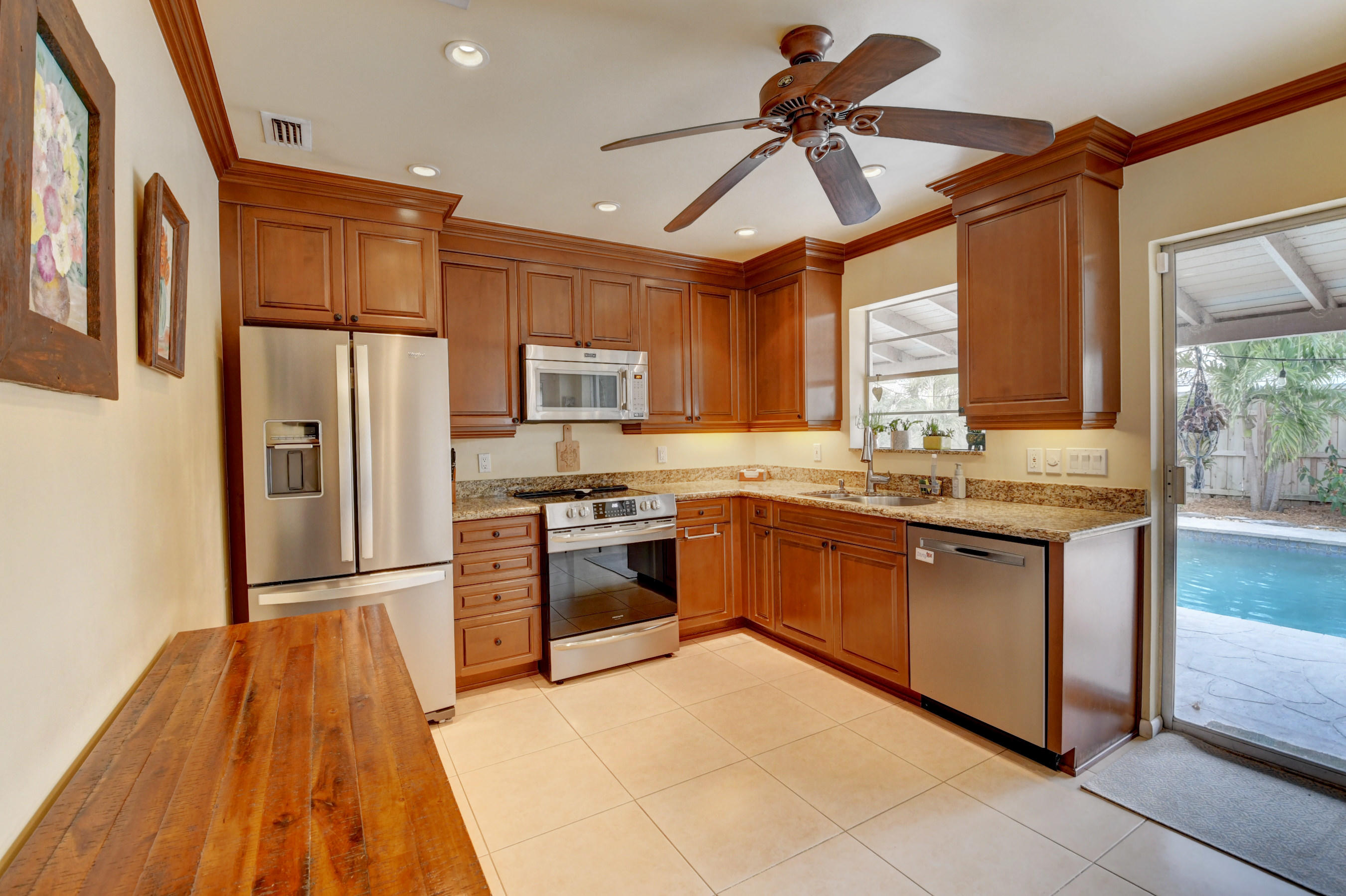 336 Northeast 28th Terrace Boca Raton, FL 33431 - Photo 20 of 37 21_dsc_7942_3_4_5_6
