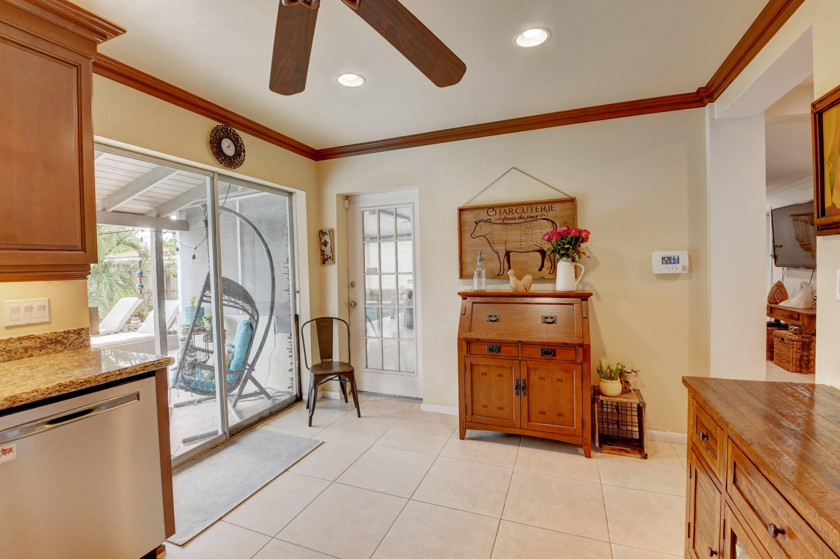 336 Northeast 28th Terrace Boca Raton, FL 33431 - Photo 23 of 37 24_dsc_7957_58_59_60_61