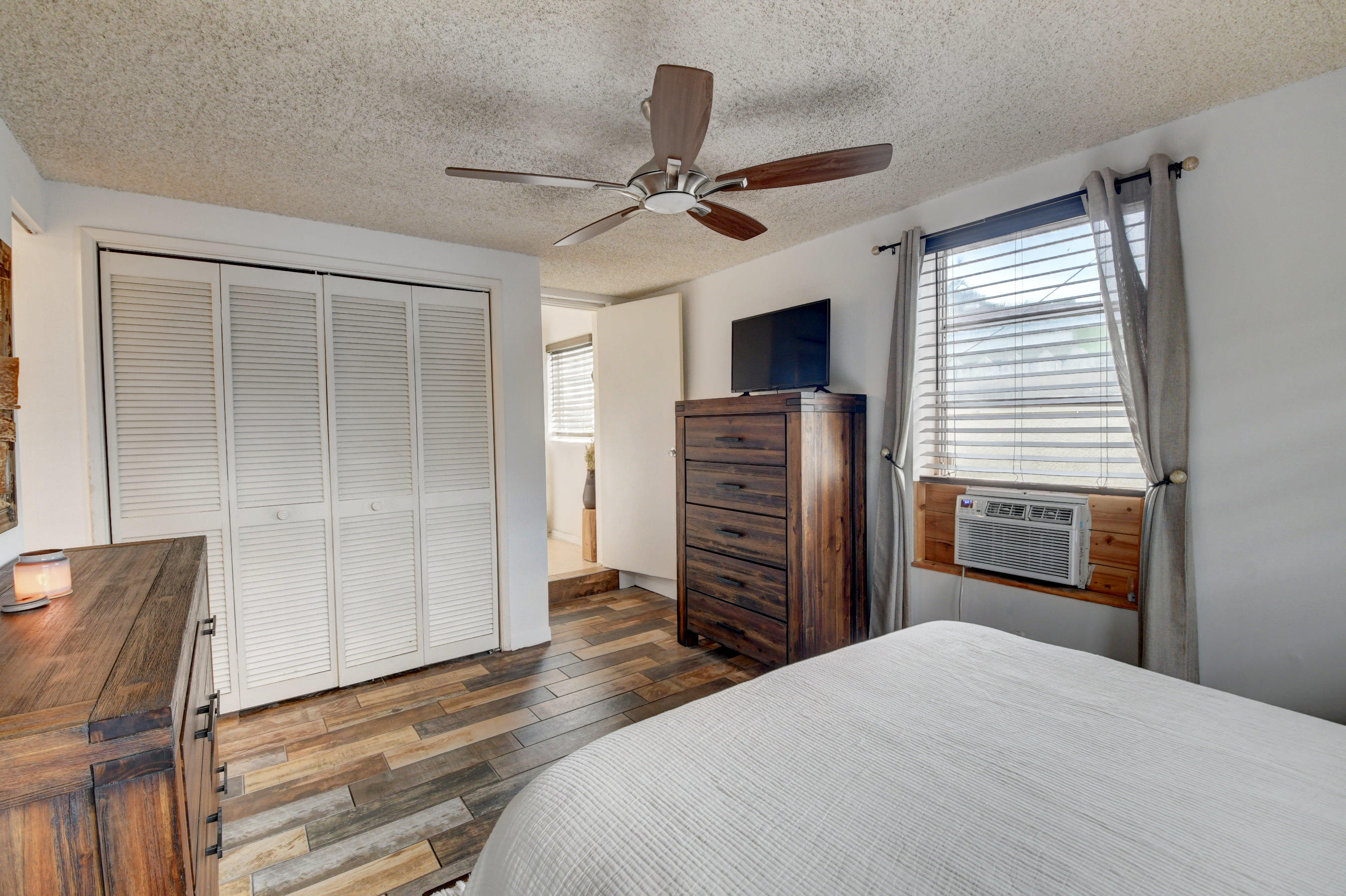 336 Northeast 28th Terrace Boca Raton, FL 33431 - Photo 26 of 37 27_dsc_7972_3_4_5_6