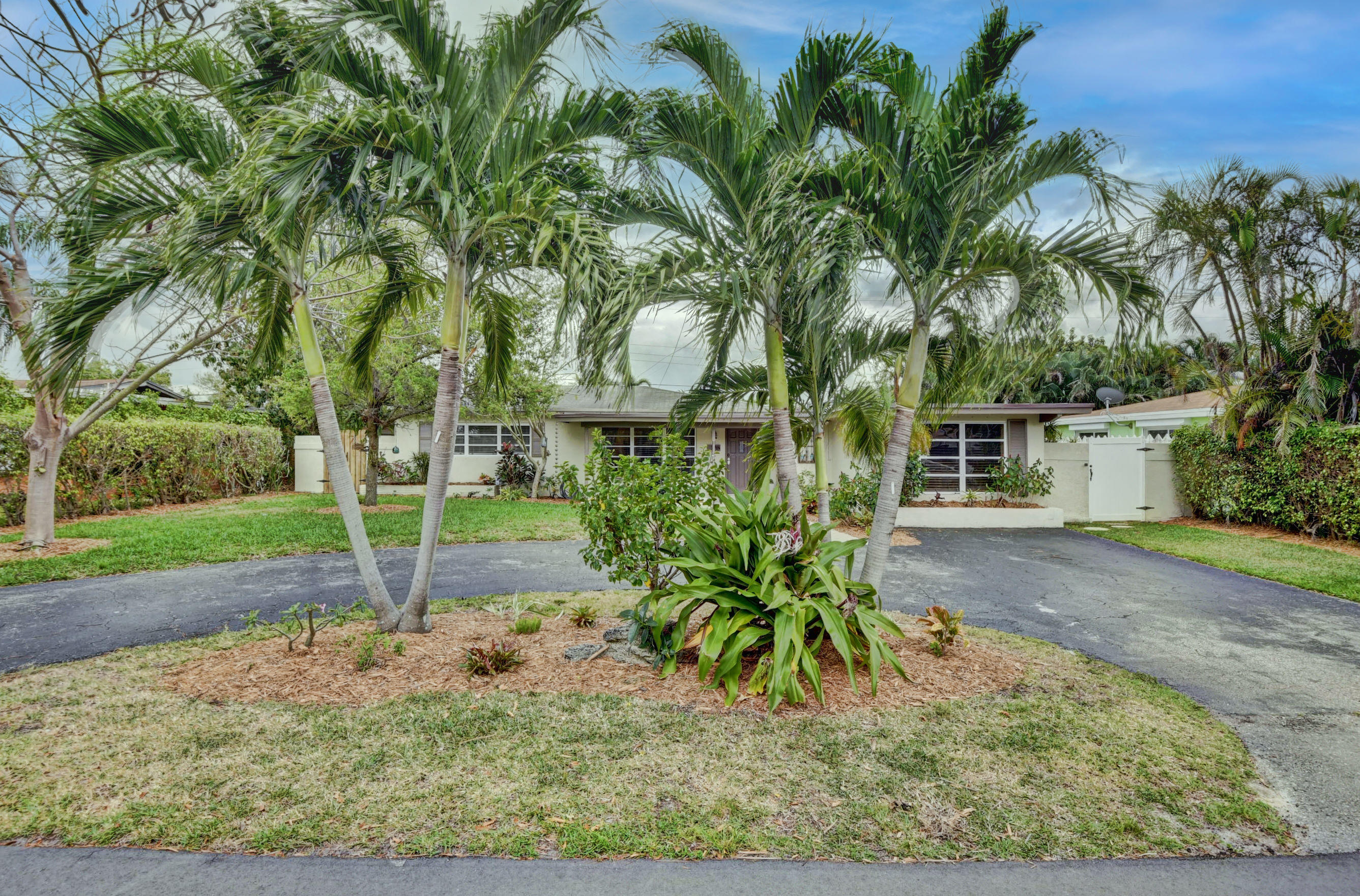 336 Northeast 28th Terrace Boca Raton, FL 33431 - Photo 36 of 37 37_dsc_8027_28_29_30_31