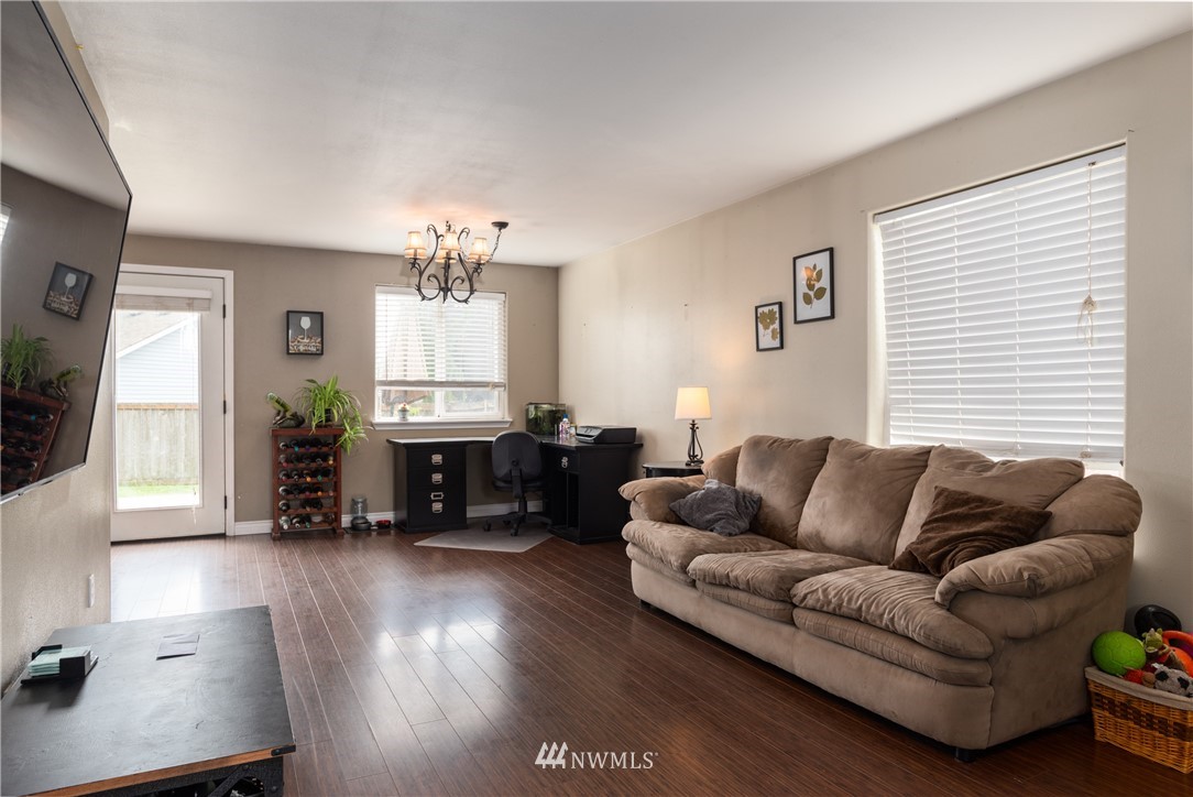408 Rohrer Loop Sedro-Woolley, WA 98284 - Photo 4 of 20 a living room with furniture and wooden floor