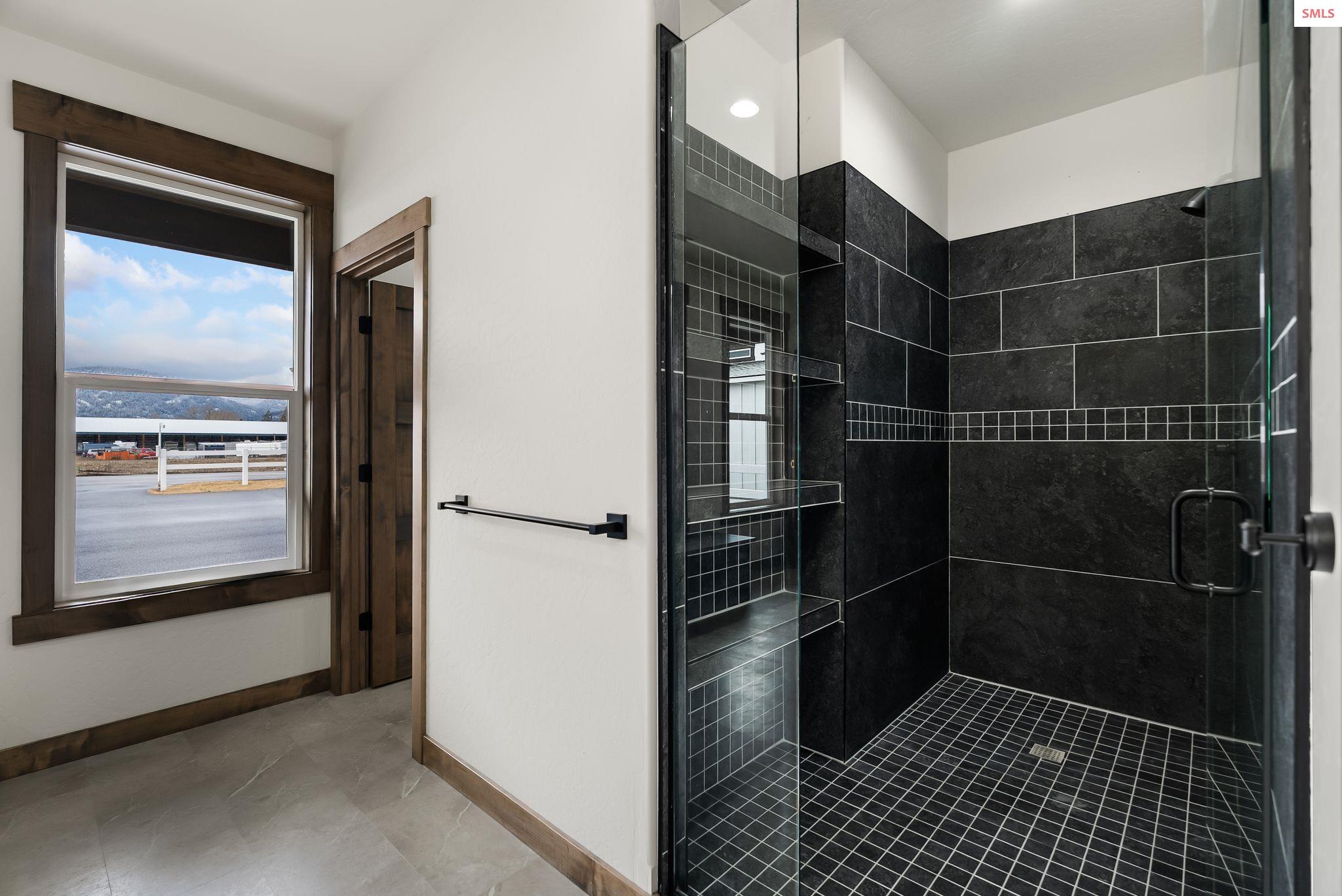 147 Backtrack Road Sandpoint, ID 83864 - Photo 16 of 39 Gallery Image 16